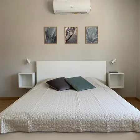 Дом отдыха Otthon A Balatonon Vendeghaz