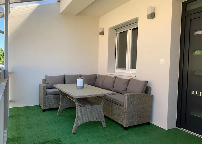 Otthon A Balatonon Casa vacanze *